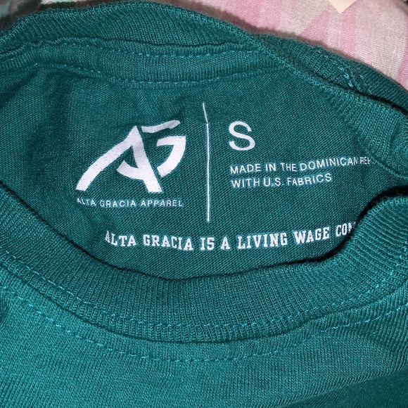 uncw tshirt - Picture 4 of 4